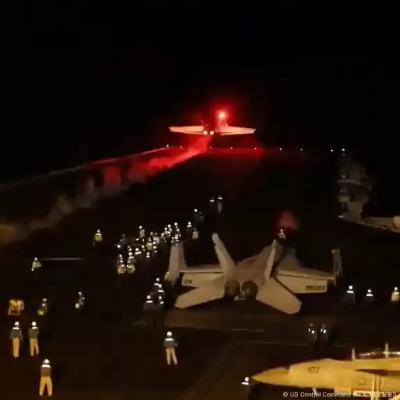 تفاصيل : الغارات الجوية على معاقل فلول ايران مساء الثلاثاء