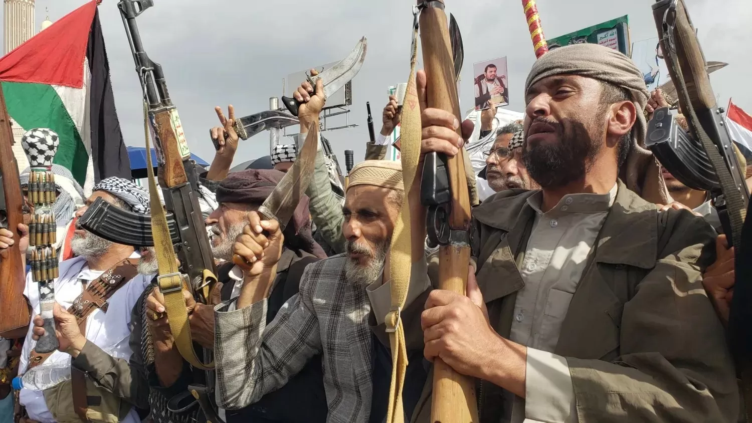 علي حسين الحوثي يهدد مشايخ قبائل الطوق بالسجن ويتهمهم بالعمالة لإسرائيل وأمريكا