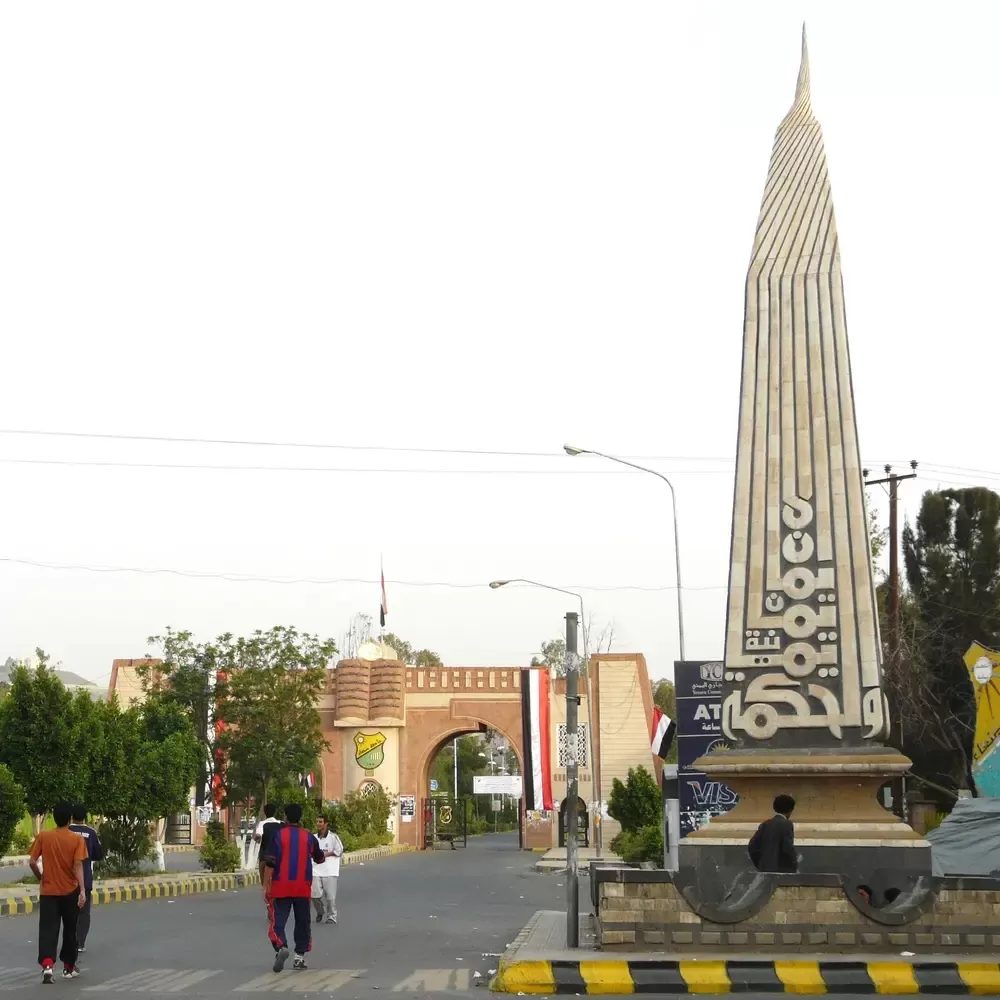 تحت التهديد بالحرمان من الامتحانات.. دورات حوثية قسرية داخل الجامعات في صنعاء والحديدة